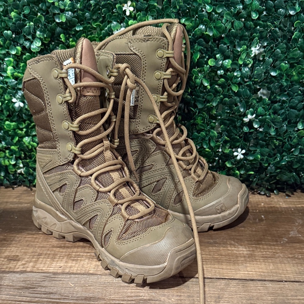 High-Ankle Tactical Lace-Up Boots in Tan hiking boots Womans 5 NEW